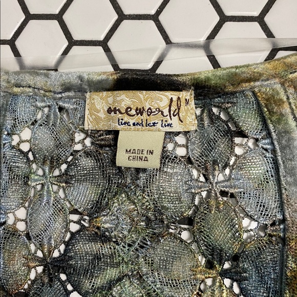 NWT one world top size medium - Picture 2 of 4